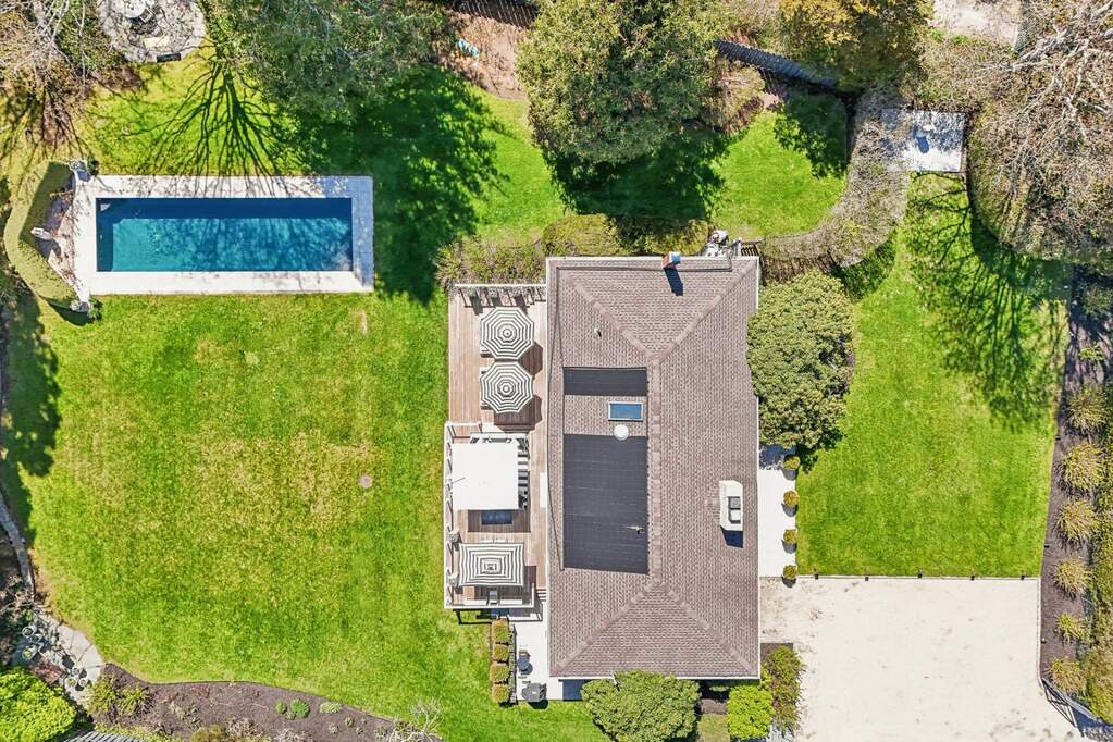 3 Bedroom Single Family Home/House's Image 44