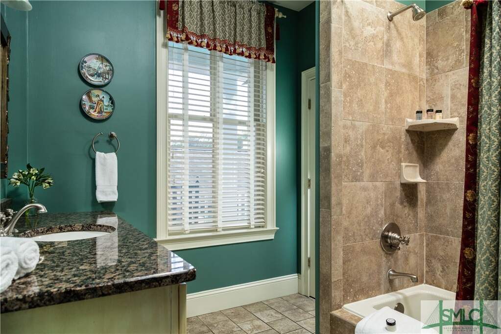 10 Bedroom Villa/Townhouse's Image 22