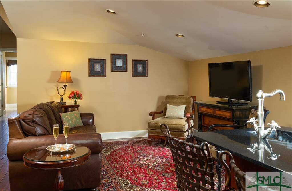 10 Bedroom Villa/Townhouse's Image 33