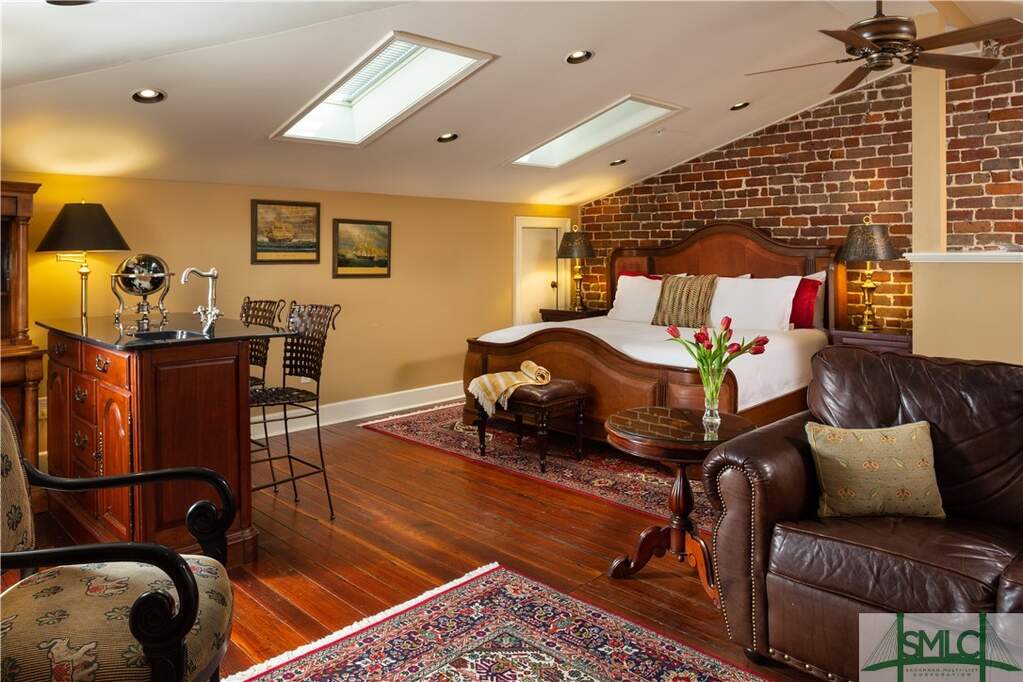 10 Bedroom Villa/Townhouse's Image 34
