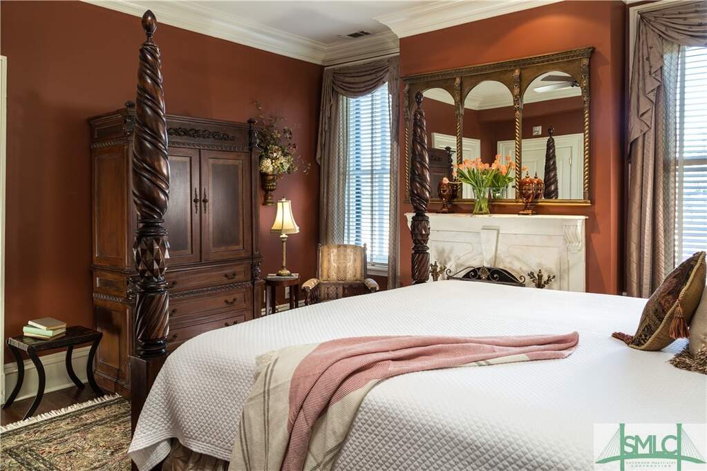 10 Bedroom Villa/Townhouse's Image 36