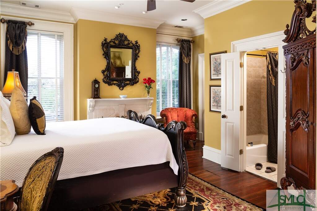 10 Bedroom Villa/Townhouse's Image 39