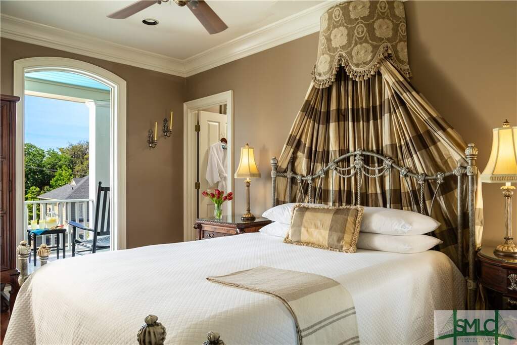 10 Bedroom Villa/Townhouse's Image 42