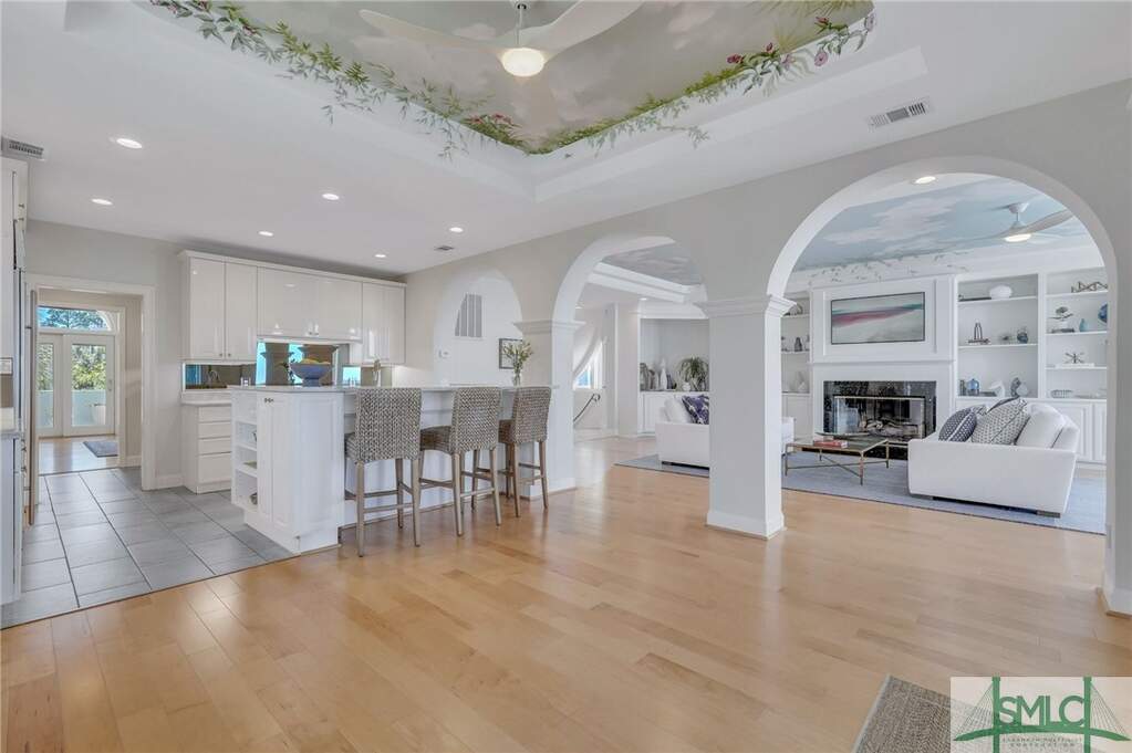 4 Bedroom Single Family Home/House's Image 9