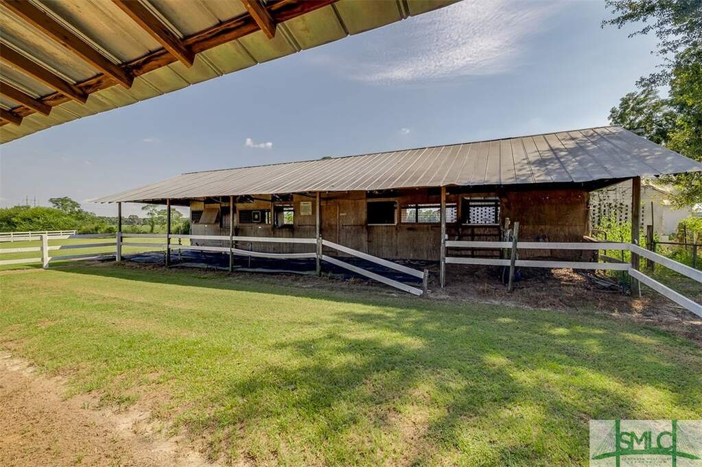 4 Bedroom Farm/Ranch/Plantation's Image 34