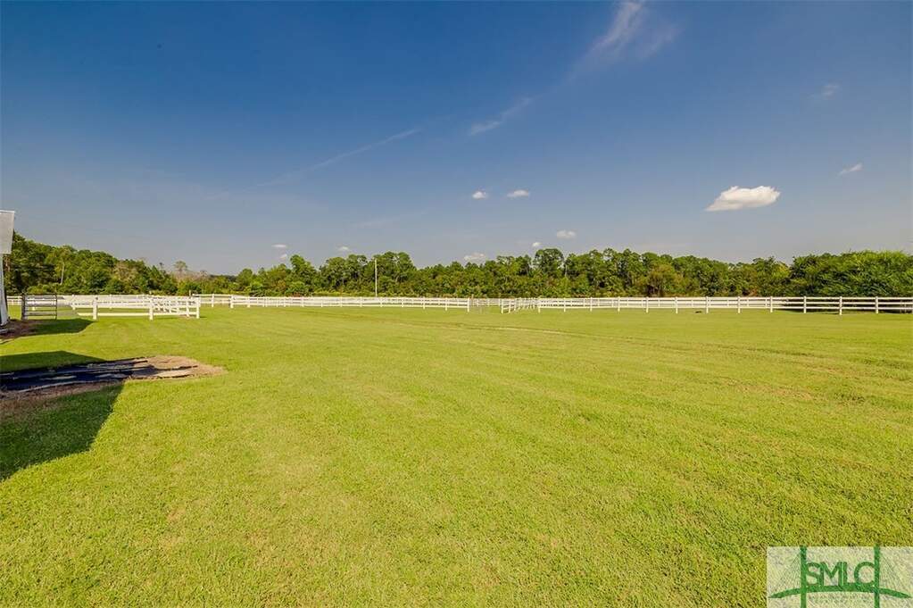 4 Bedroom Farm/Ranch/Plantation's Image 37