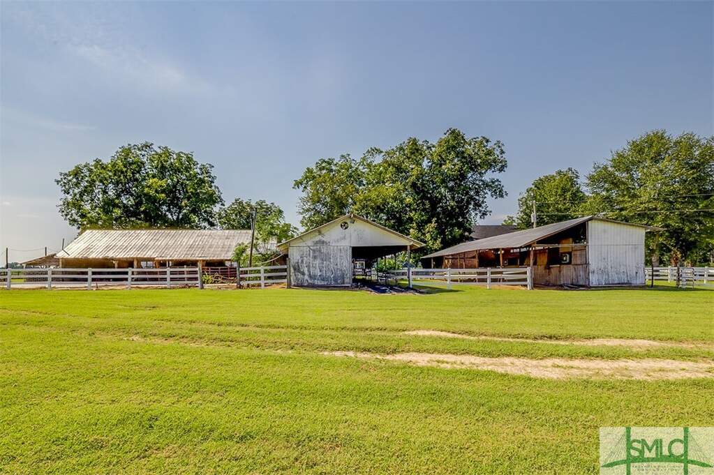 4 Bedroom Farm/Ranch/Plantation's Image 38