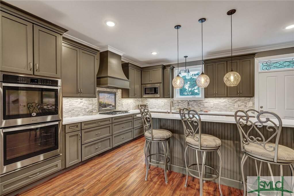 5 Bedroom Single Family Home/House's Image 4