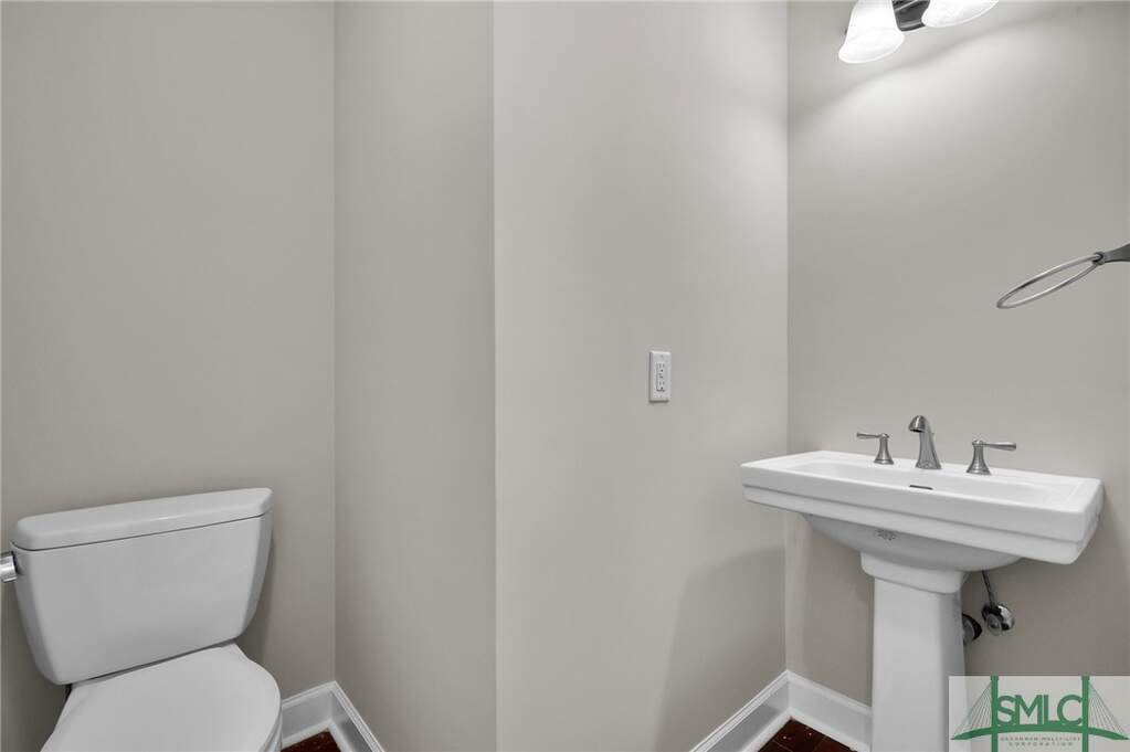 5 Bedroom Single Family Home/House's Image 31