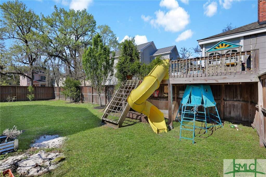 5 Bedroom Single Family Home/House's Image 39