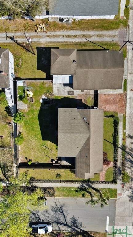 5 Bedroom Single Family Home/House's Image 3