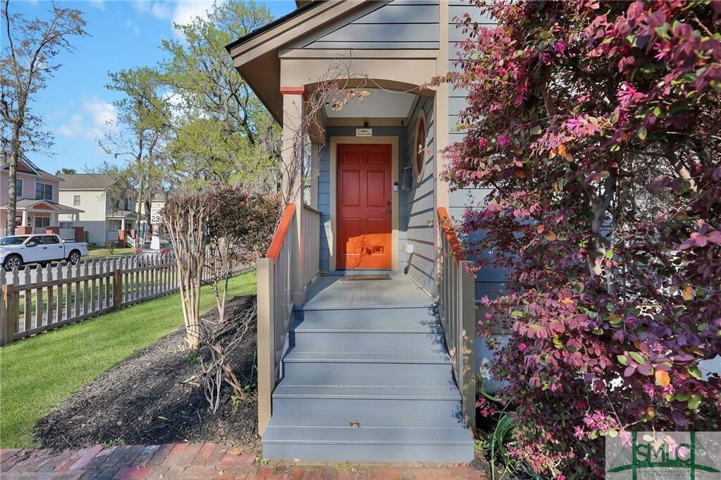 5 Bedroom Single Family Home/House's Image 4