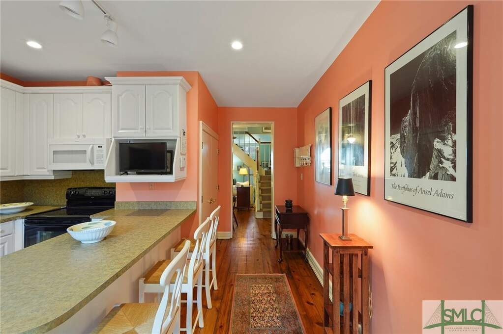 2 Bedroom Single Family Home/House's Image 8