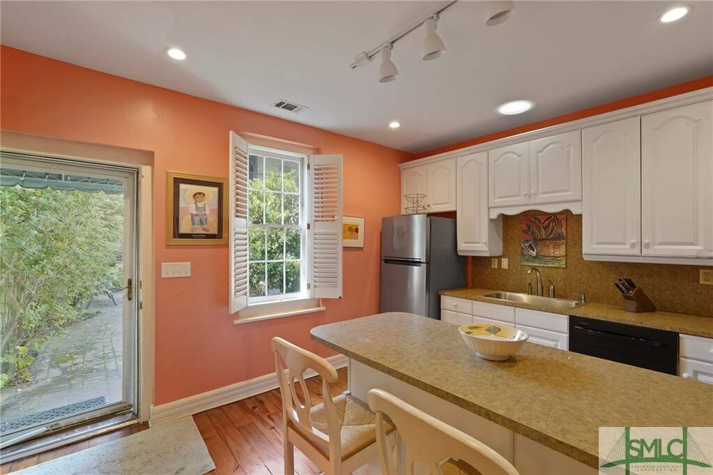 2 Bedroom Single Family Home/House's Image 9