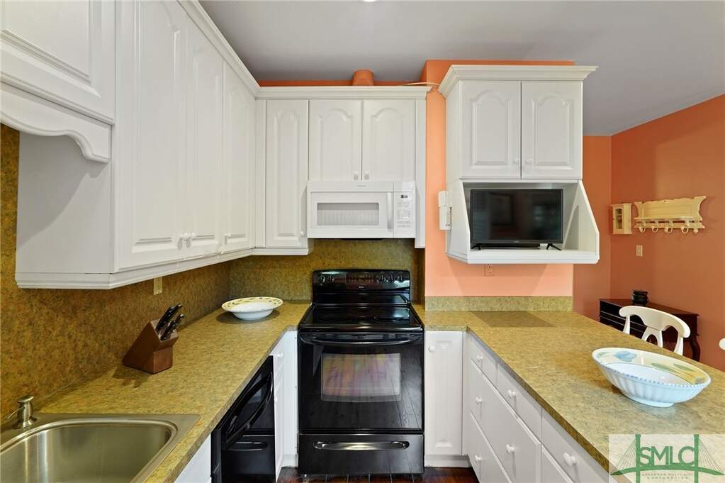 2 Bedroom Single Family Home/House's Image 12