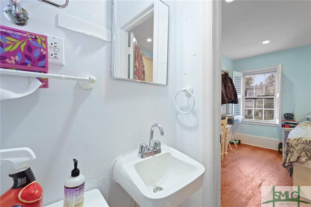 2 Bedroom Single Family Home/House's Image 36