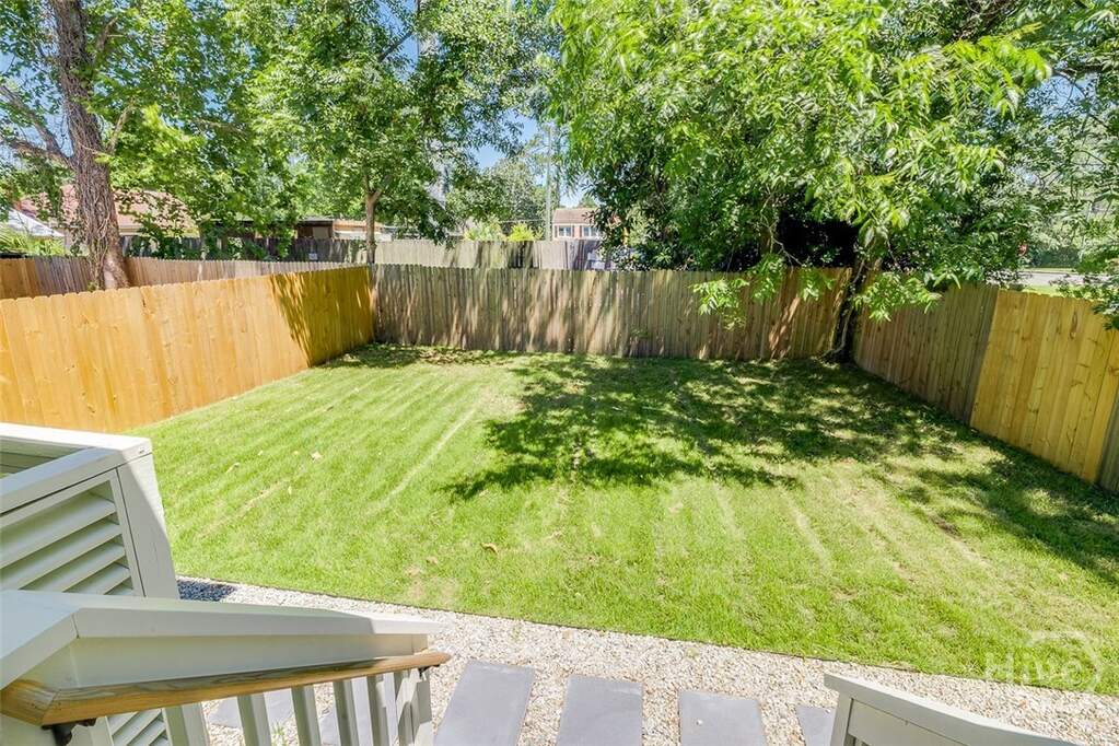 6 Bedroom Multi Unit's Image 18