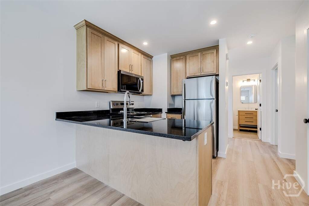 6 Bedroom Multi Unit's Image 43