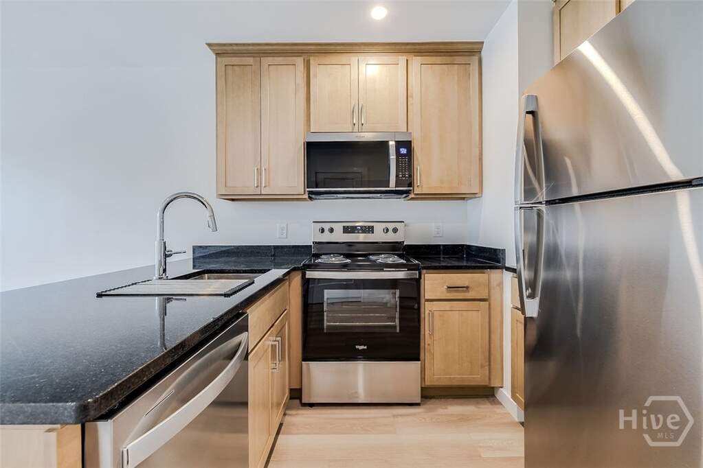 6 Bedroom Multi Unit's Image 44