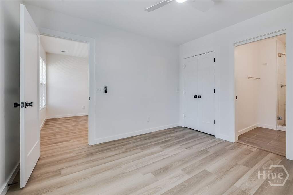 6 Bedroom Multi Unit's Image 50