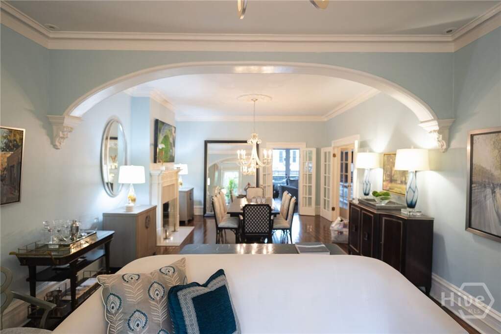 7 Bedroom Villa/Townhouse's Image 12