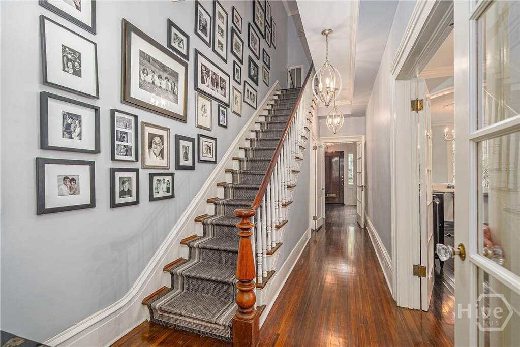 7 Bedroom Villa/Townhouse's Image 25