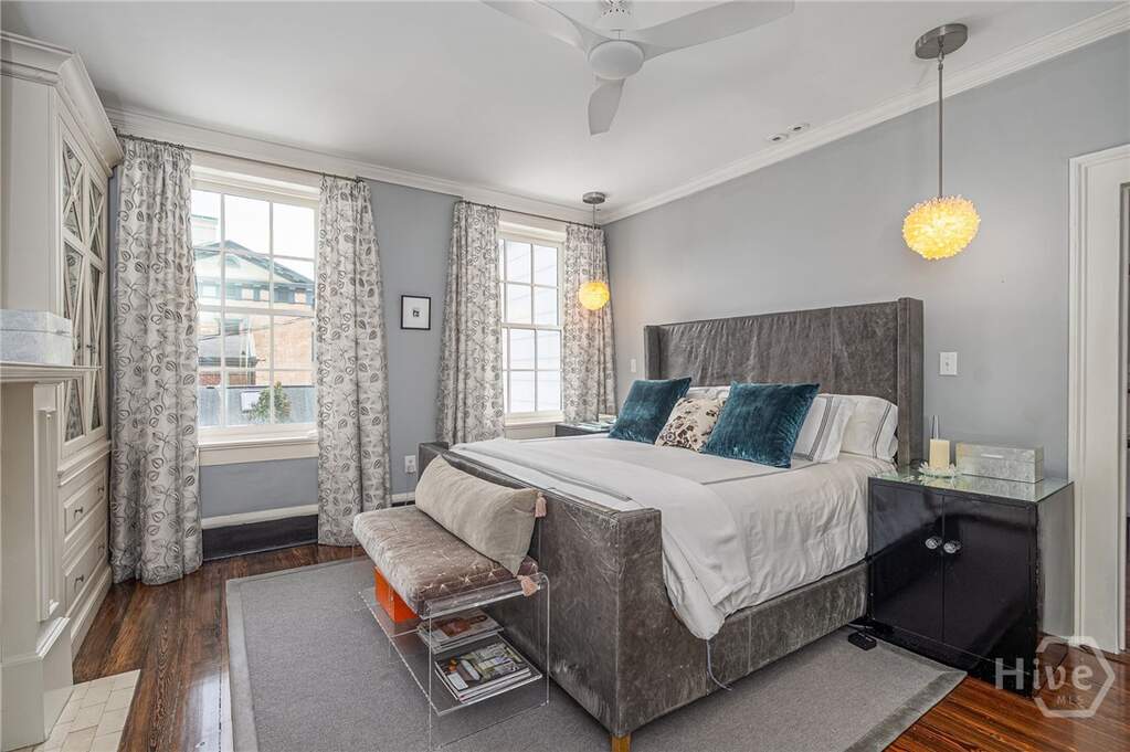 7 Bedroom Villa/Townhouse's Image 32