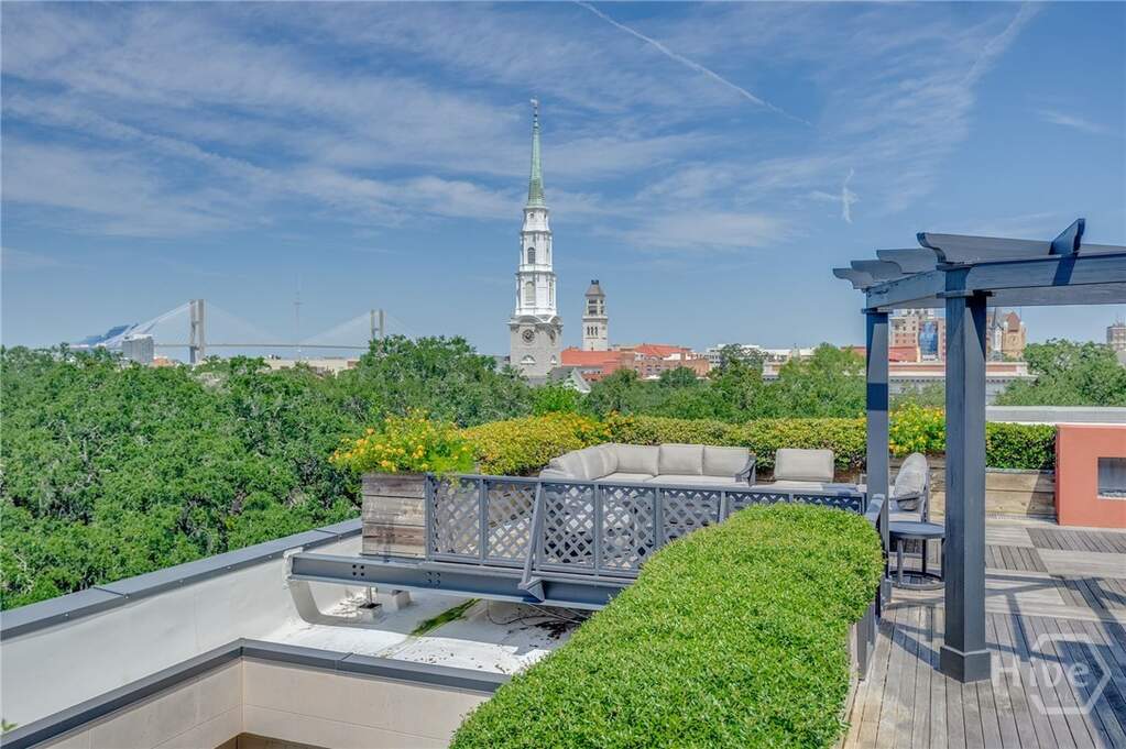 Unit C - Penthouse Rooftop