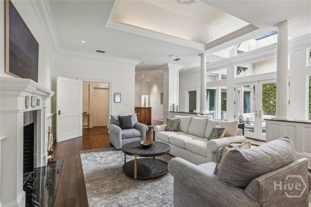 12 Bedroom Multi Unit's Image 13