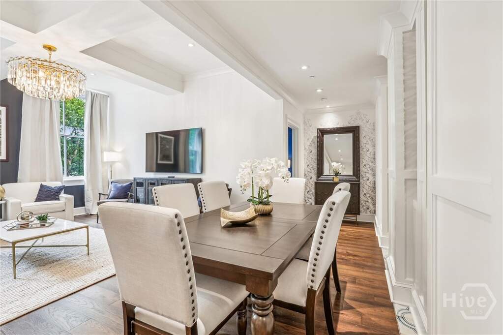 12 Bedroom Multi Unit's Image 47