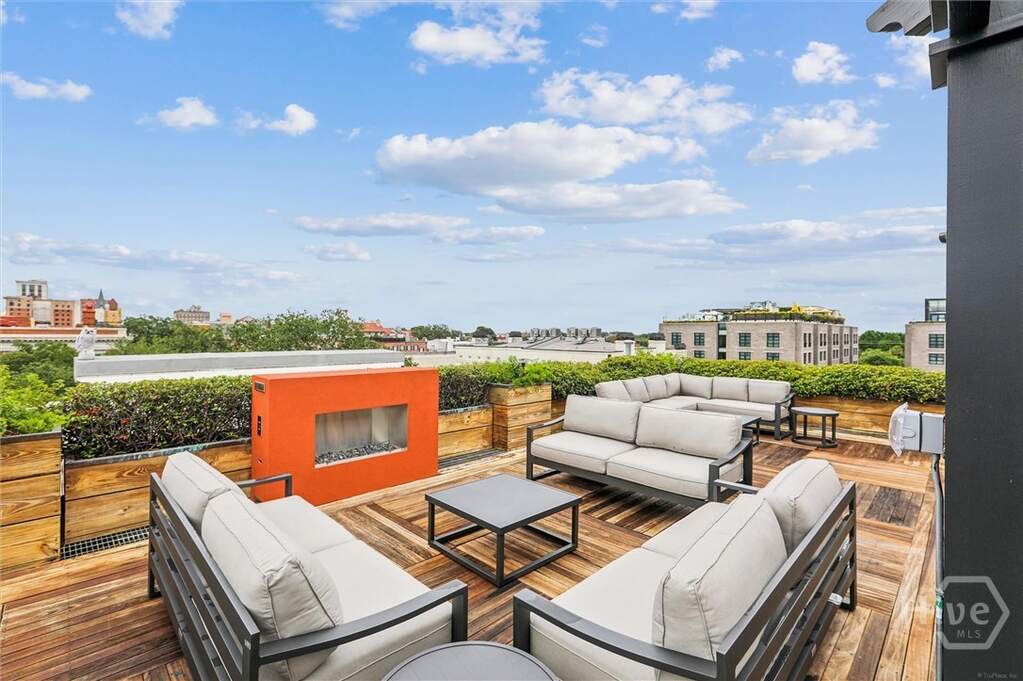 12 Bedroom Multi Unit's Image 3