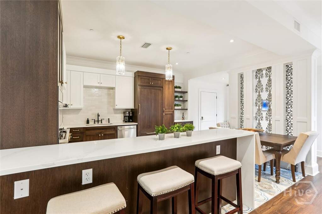12 Bedroom Multi Unit's Image 59