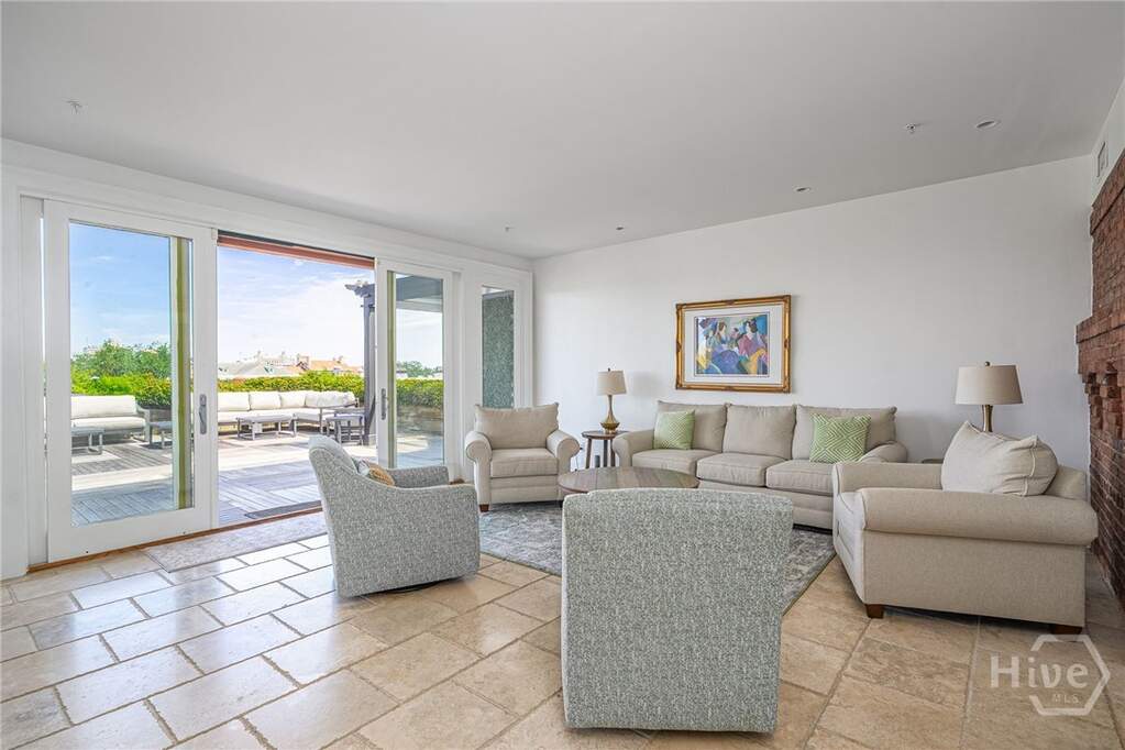 12 Bedroom Multi Unit's Image 4