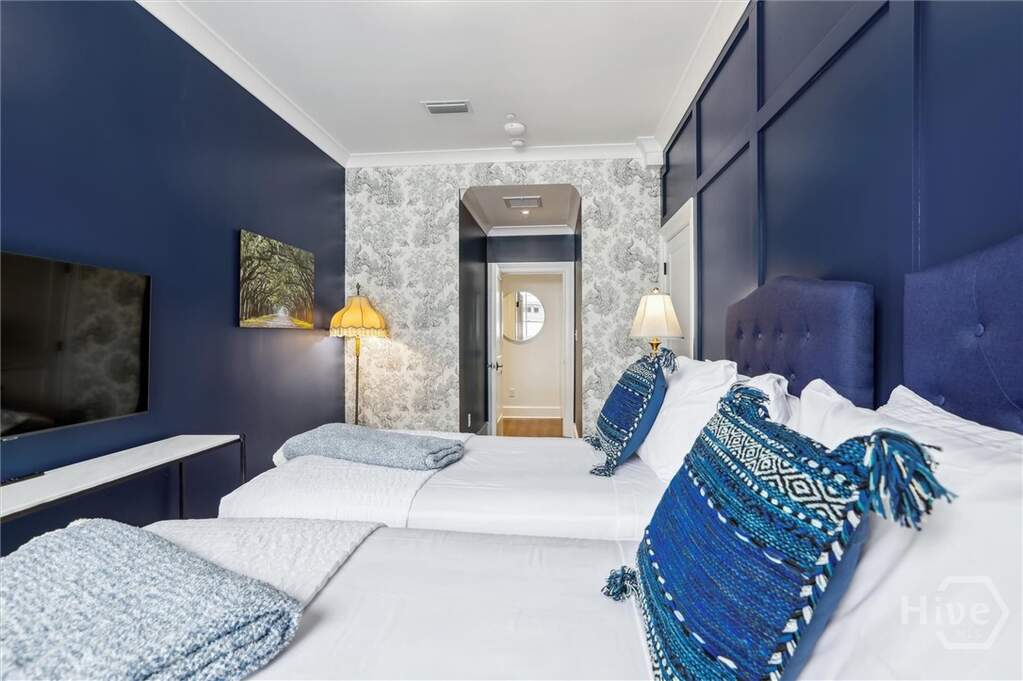 12 Bedroom Multi Unit's Image 67