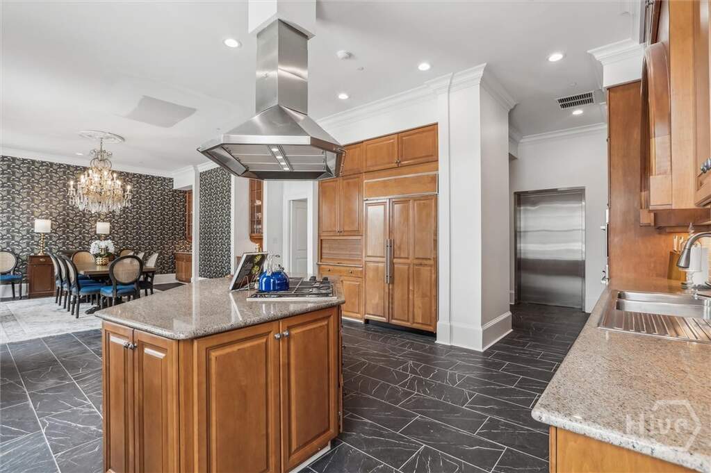 12 Bedroom Multi Unit's Image 6