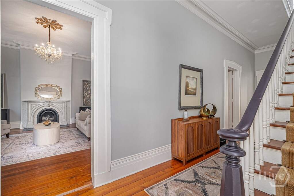 6 Bedroom Villa/Townhouse's Image 8