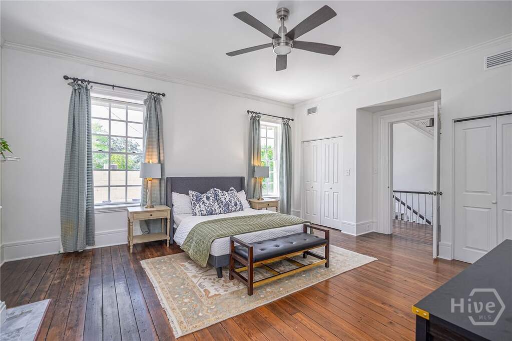 6 Bedroom Villa/Townhouse's Image 20