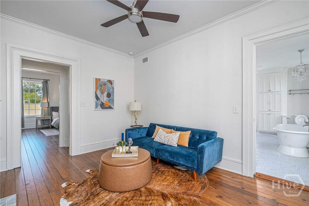 6 Bedroom Villa/Townhouse's Image 27