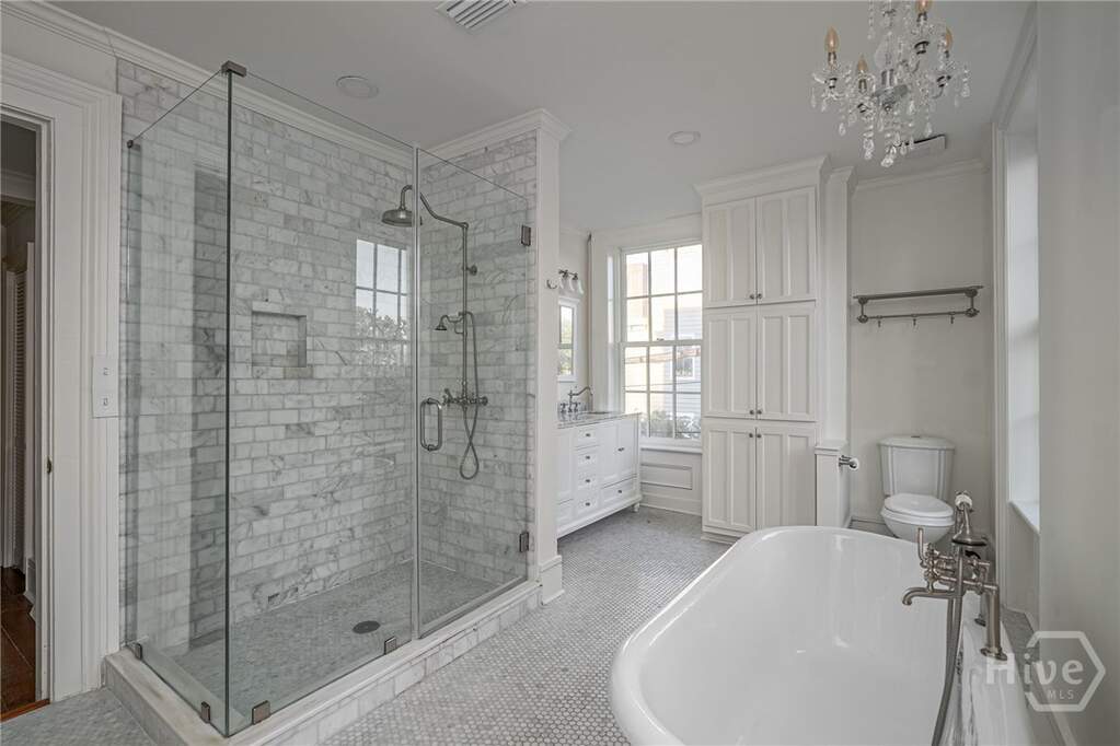 6 Bedroom Villa/Townhouse's Image 29