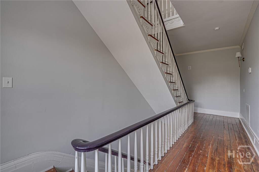 6 Bedroom Villa/Townhouse's Image 32
