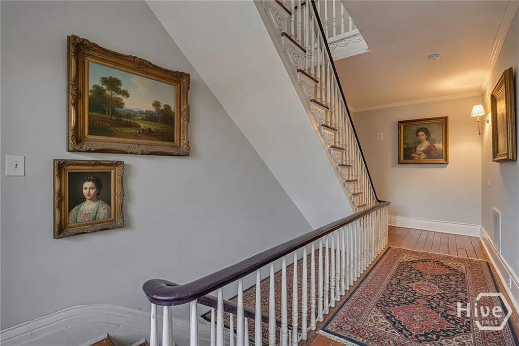 6 Bedroom Villa/Townhouse's Image 33