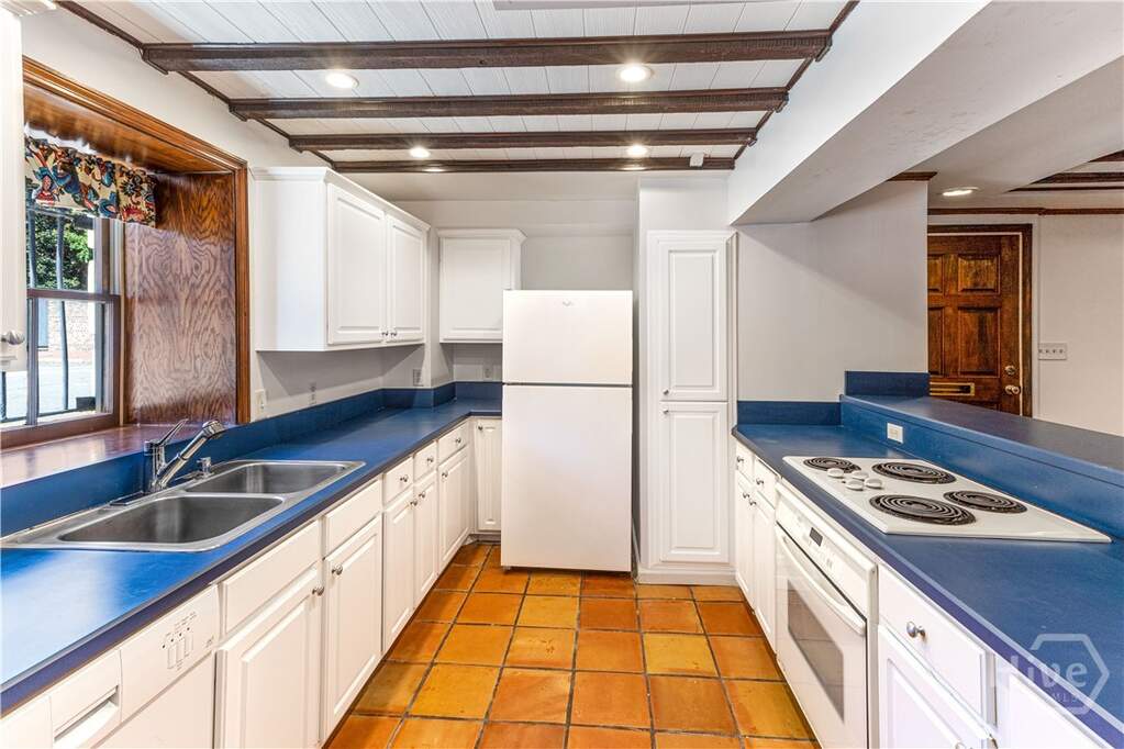 6 Bedroom Villa/Townhouse's Image 57
