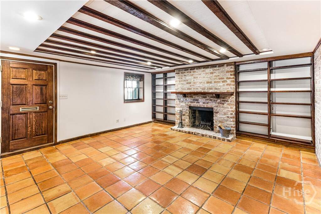 6 Bedroom Villa/Townhouse's Image 64