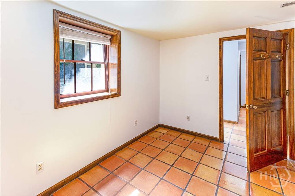 6 Bedroom Villa/Townhouse's Image 70