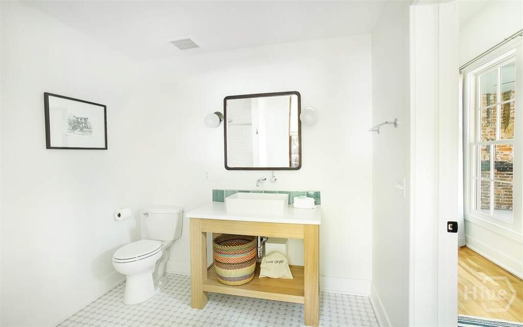 2 Bedroom Apartment/Flat's Image 32