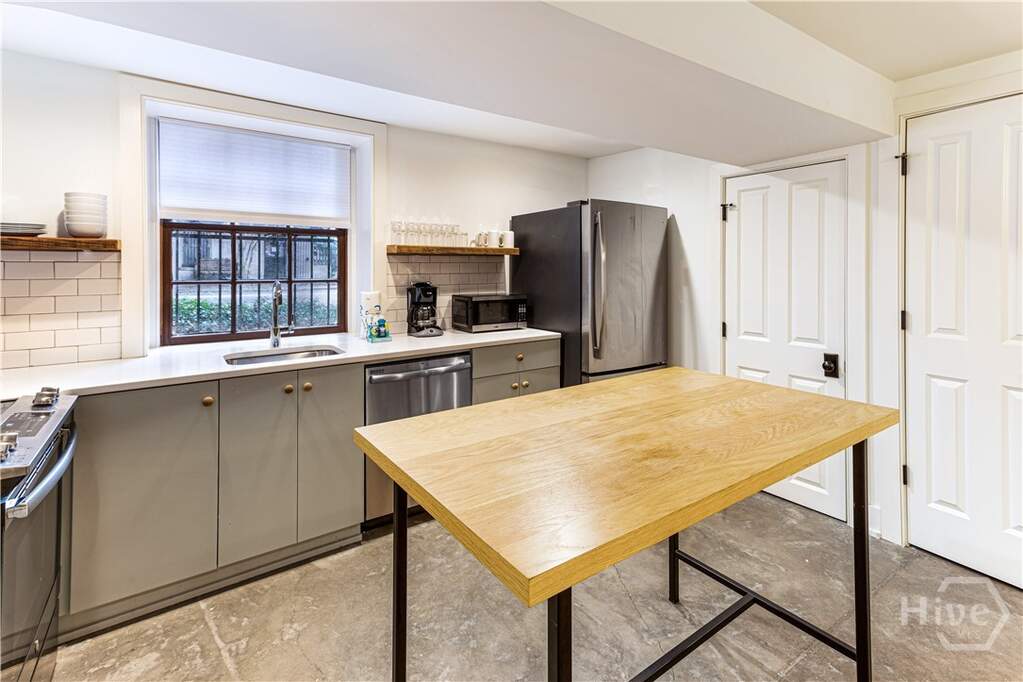 2 Bedroom Apartment/Flat's Image 12