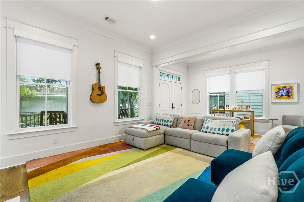 3 Bedroom Single Family Home/House's Image 11