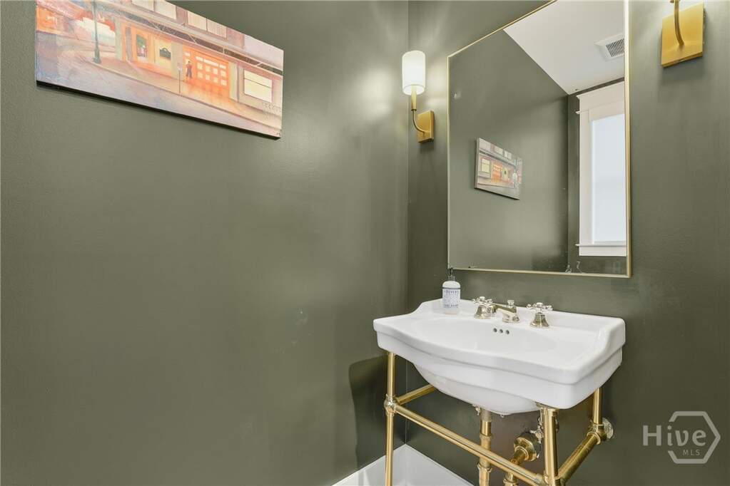 3 Bedroom Single Family Home/House's Image 21