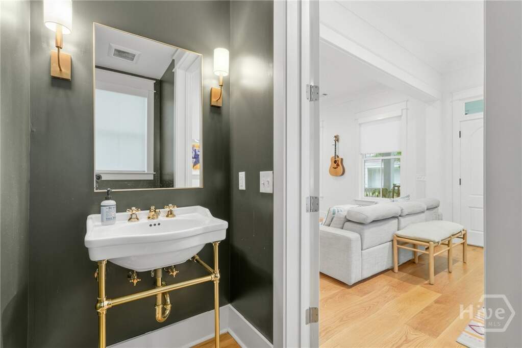 3 Bedroom Single Family Home/House's Image 22