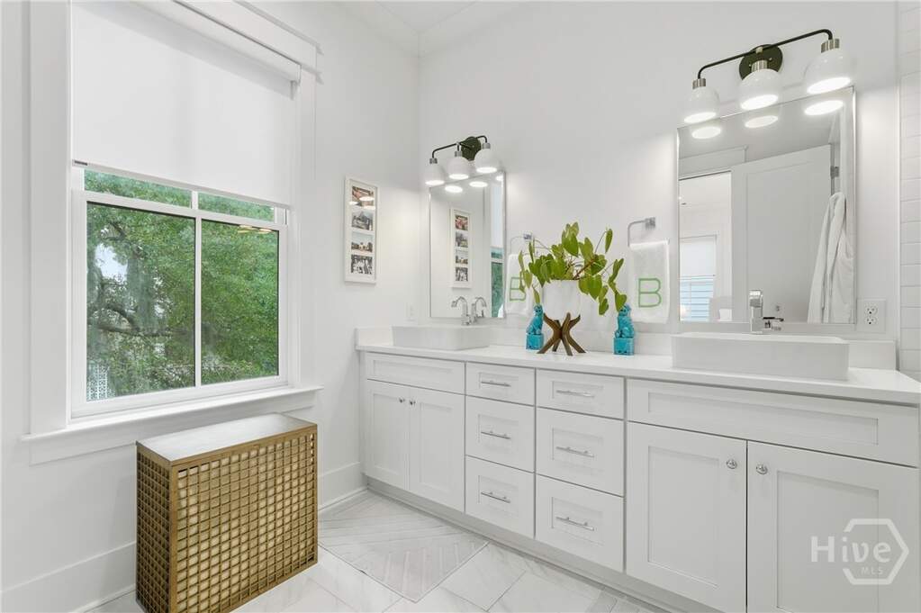 3 Bedroom Single Family Home/House's Image 32